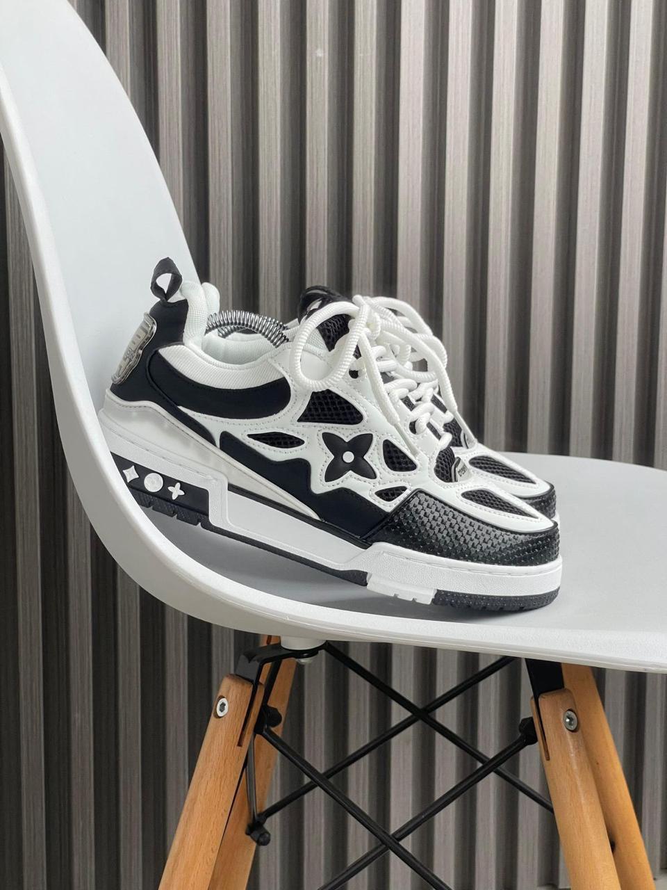 LV SKATE NEGRA BLANCA | HOMBRE Y DAMA