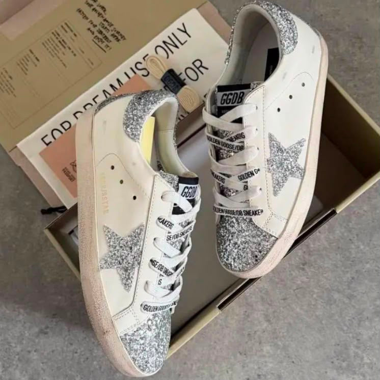 GOLDEN GOOSE ESTRELLA PLATEADA TALON PLATEADO | DAMA