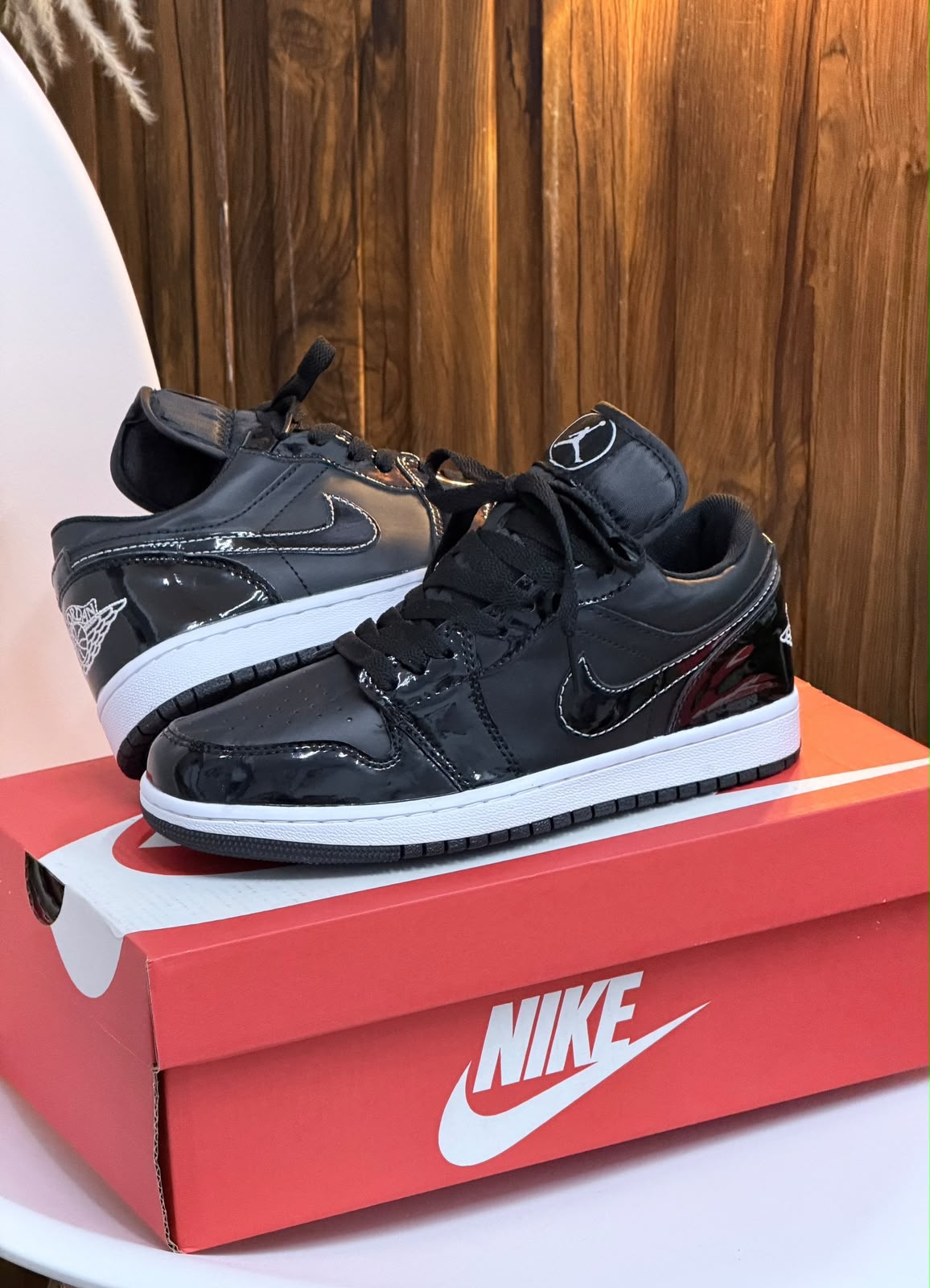 NIKE RETRO 1 LOW CHAROL NEGRA | DAMA