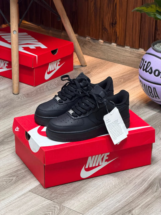 NIKE AF1 CLASICA NEGRA | HOMBRE Y DAMA